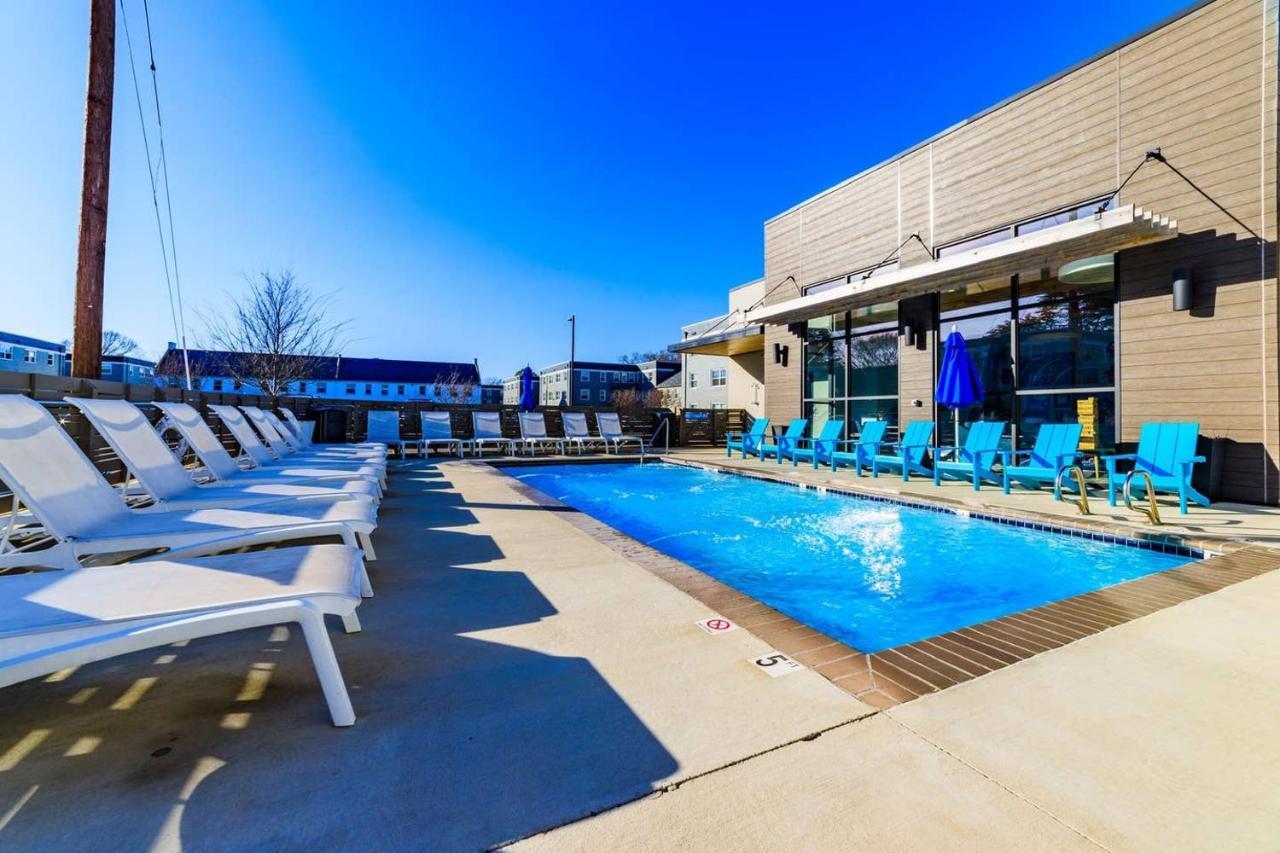 Carytown Living With *Pool And Gym* Apartment Richmond Bagian luar foto